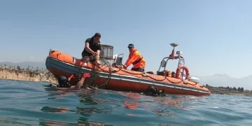 Hatayda Yasa Dışı Balık Avcılarına 13 Bi̇n Li̇ra Ceza Kesi̇ldi̇