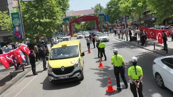 /havadan fotoğraflarla / Bağdat Caddesi’nde koronavirüs denetimi