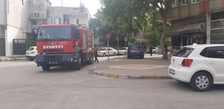Havalandırma Boşluğunda Çıkan Yangın Pani̇ğe Neden Oldu