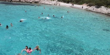 Deniz ve havuzdan virüs bulaşır mı?