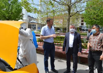 Havzada Taksi̇ Durakları Ve Taksi̇ler Dezenfekte Edi̇ldi̇