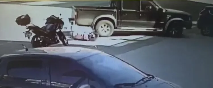 İki gün önce aldığı motosikleti hurdaya döndü