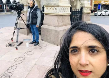 İngiltere’de BBC muhabirine canlı yayında ırkçı saldırı