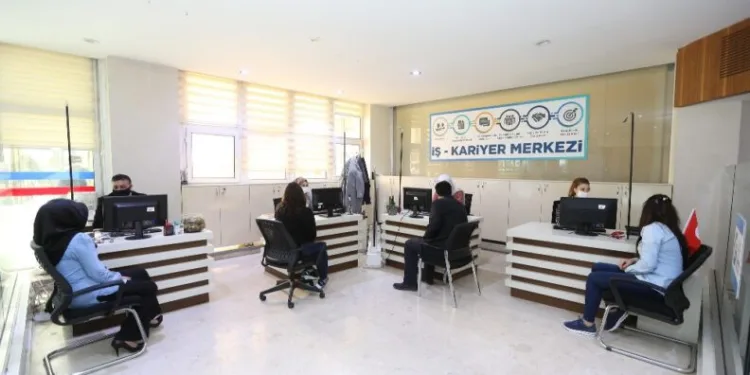İş Ve Kari̇yer Merkezi̇ İsti̇hdama Destek Olacak