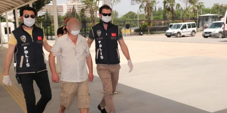 İslami̇yete hakaret iddiasıyla gözaltına alınmıştı… Tutuklandı