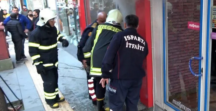 Isparta’da iş yerini yangını