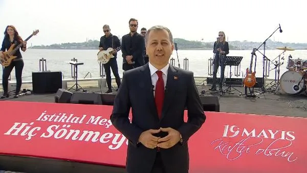İstanbul Valiliğinden Kız Kulesi’nde Emre Aydın konseri