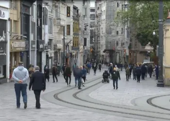 İstiklal Caddesi’nde dikkat çekici yoğunluk