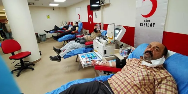 İzmir’de kan stokları kritik seviyenin altına düştü