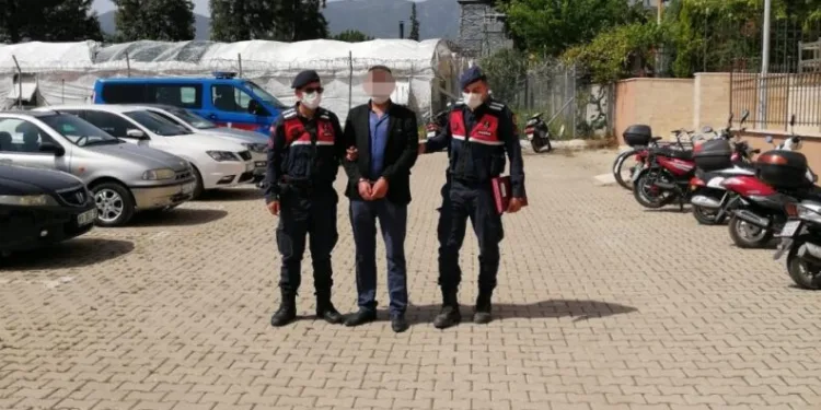 İzmi̇r’de Komşusu Olan Kızı Kaçıran Şahıs Tutuklandı