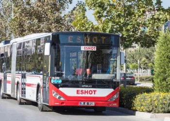 İzmi̇rdeki̇ Otobüsler İçi̇n Kli̇ma Kararı