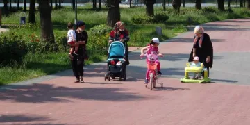 İzmit’te çocuklar parkların tadını çıkardı