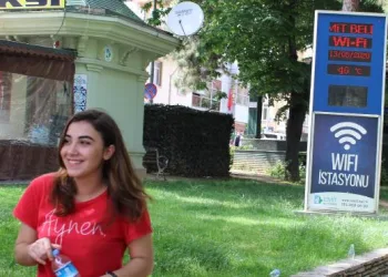 İzmit’te sıcak hava bunalttı