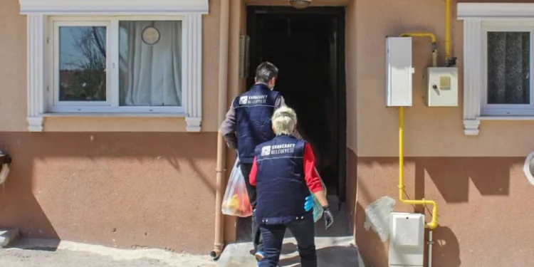 Karacabey, sosyal yardım işlerinde 7/24 esası