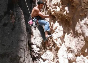 Kayıp dağcı, 6 gündür aranıyor