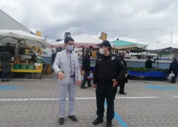 Kaymakam Kaya pazar yerini denetledi