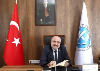 Kayseri̇ Üni̇versi̇tesi̇ Rektörü Karamustafanın Kadi̇r Gecesi̇ Mesajı
