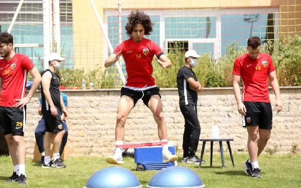 Kayserispor hazırlıklarını sürdürüyor