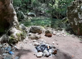 Çöplüğe dönen kanyonda 7 saatlik temizlik