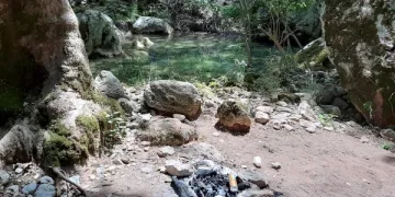 Çöplüğe dönen kanyonda 7 saatlik temizlik