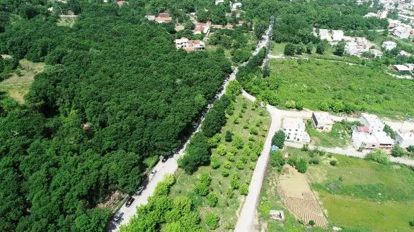 Kısıtlama öncesi kilometrelerce içme suyu kuyruğu