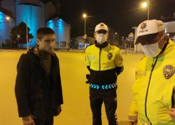 Bursa’da babası tarafından dövülen çocuk evden kaçtı