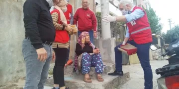 Kızılay’dan Roman vatandaşlara iftar yemeği