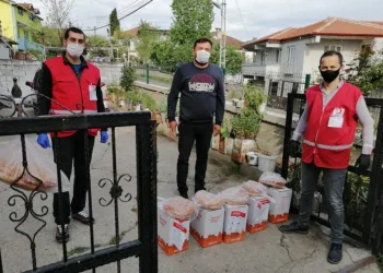 Kızılay’dan 500 aileye gıda kolisi yardımı