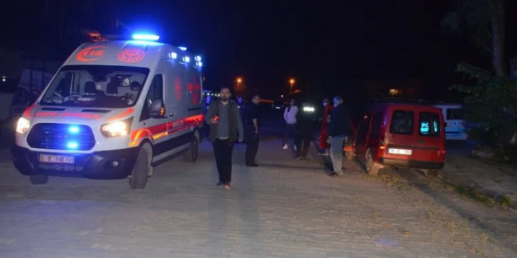 Köpeklerin saldırısından kaçarken kaza yaptı