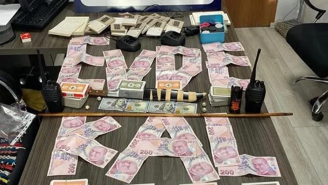 Kumar baskınında yüklü miktarda para ele geçirildi