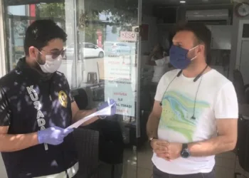 Kuşadasında Kuaför Ve Berberler Denetlendi̇