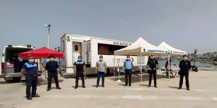 Kuşadasında Zabıtadan Toplu Kan Bağışı
