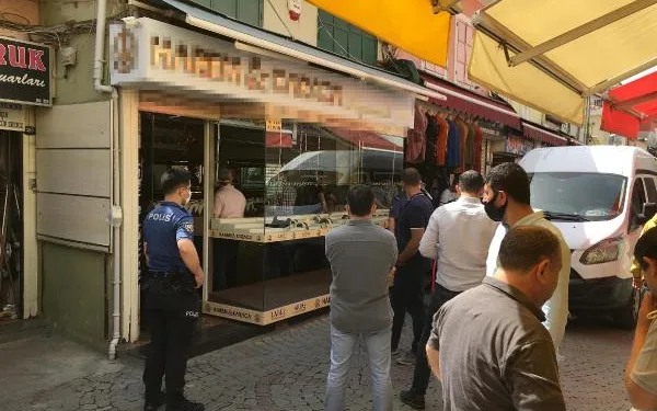 Kuyumcu soygunu kamerada