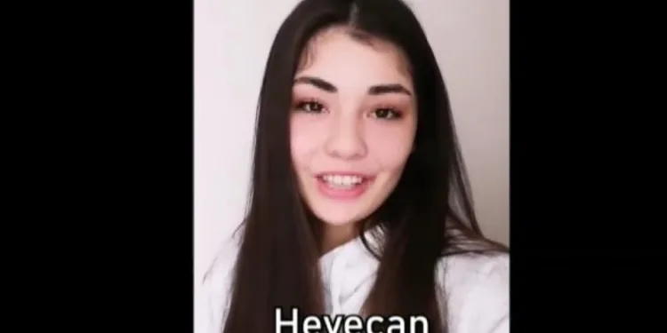 Li̇se Öğrenci̇leri̇ Evleri̇nden 19 Mayıs Kli̇bi̇ Çekti̇