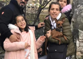 Makedonya’daki Türk berber ve ailesi, koronavirüs tedavisi için yardım istiyor