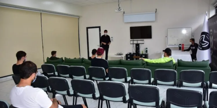 Manisa FK perşembe günü topbaşı yapıyor