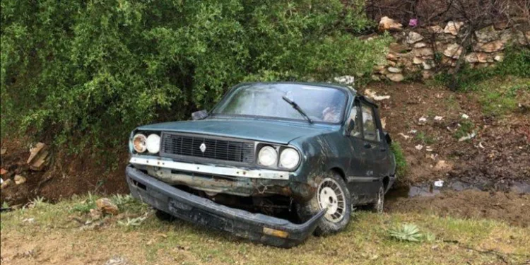Manisa’da otomobil şarampole yuvarlandı: 1 yaralı