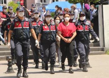 25 kişilik Mavi̇ Kelebekler Çetesi̇ gözaltına alındı