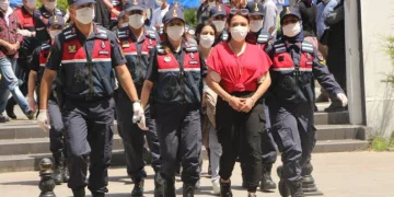 25 kişilik Mavi̇ Kelebekler Çetesi̇ gözaltına alındı