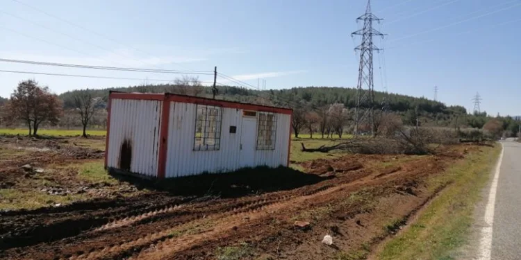 Menteşe’de kiralık vinçle konteyner hırsızlığı iddiası