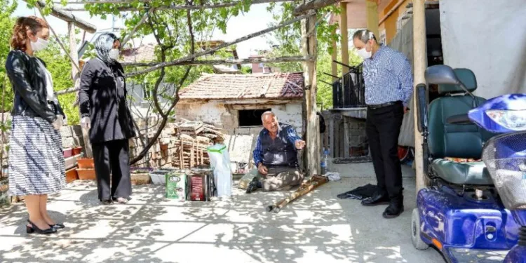Meram Beledi̇yesi̇ Mecli̇s Üyeleri̇ Engelli̇leri̇ Unutmadı