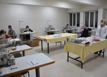 Mesleki̇ Eği̇ti̇m Merkezi̇nden Maske Desteği̇