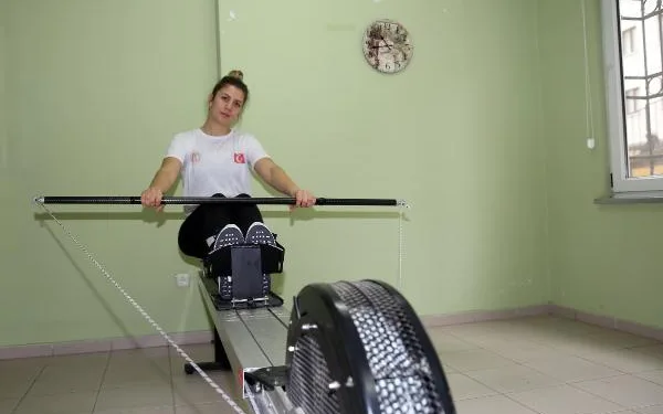 Milli kanocu 19 dakika 19 saniye kürek çekti