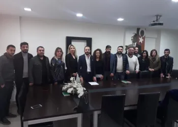 Mi̇marlar Odasından Çok Katlı Okul Tepki̇si̇