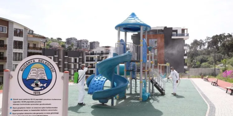 Mudanya’da parklar çocuklar için hazırlanıyor