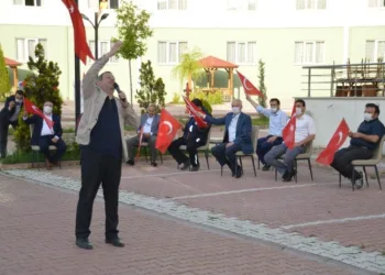 Müftü Yardımcısından Karanti̇nadaki̇ Vatandaşlara Konser