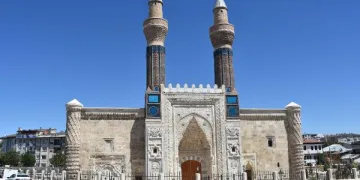 Gök Medrese’nin restorasyonunda sona gelindi