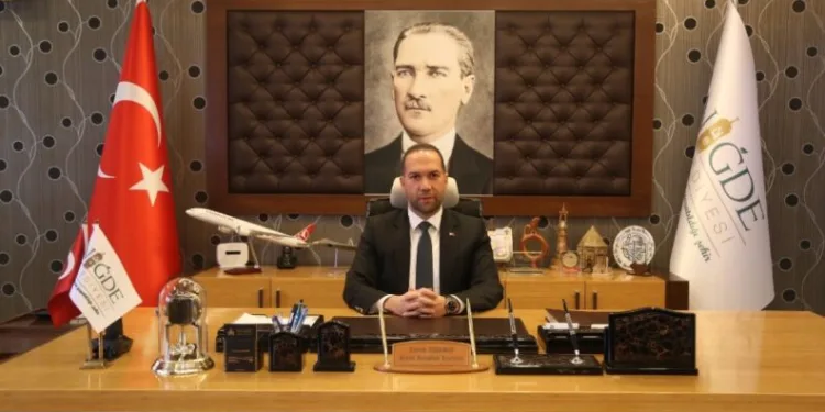 Ni̇ğde Beledi̇ye Başkanı Özdemi̇rden 19 Mayıs Mesajı