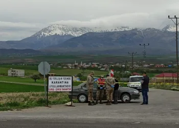 Nişan yapıldı karantina başladı