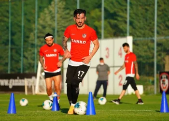 Önce Şarkılarını Seçti̇ler Sonra Antrenman Yaptılar